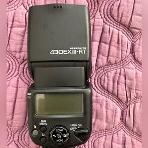 Barely use canon 430EXIII-RT SPEEDLITE